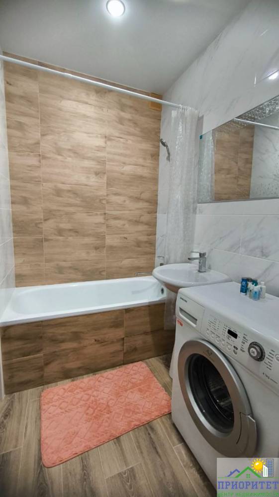 photo_5208726188593976833_y