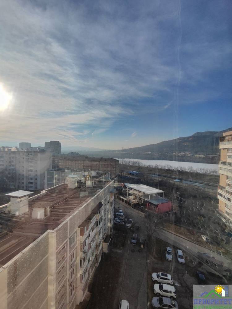 photo_5217963898743494326_y