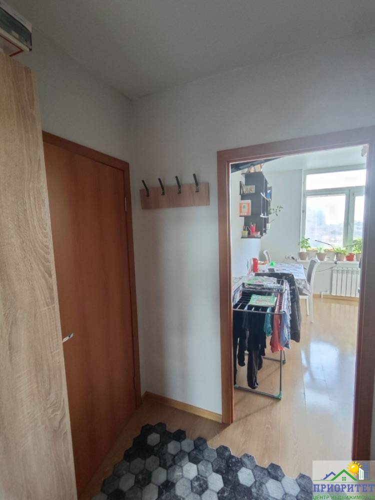 photo_5217963898743494344_y