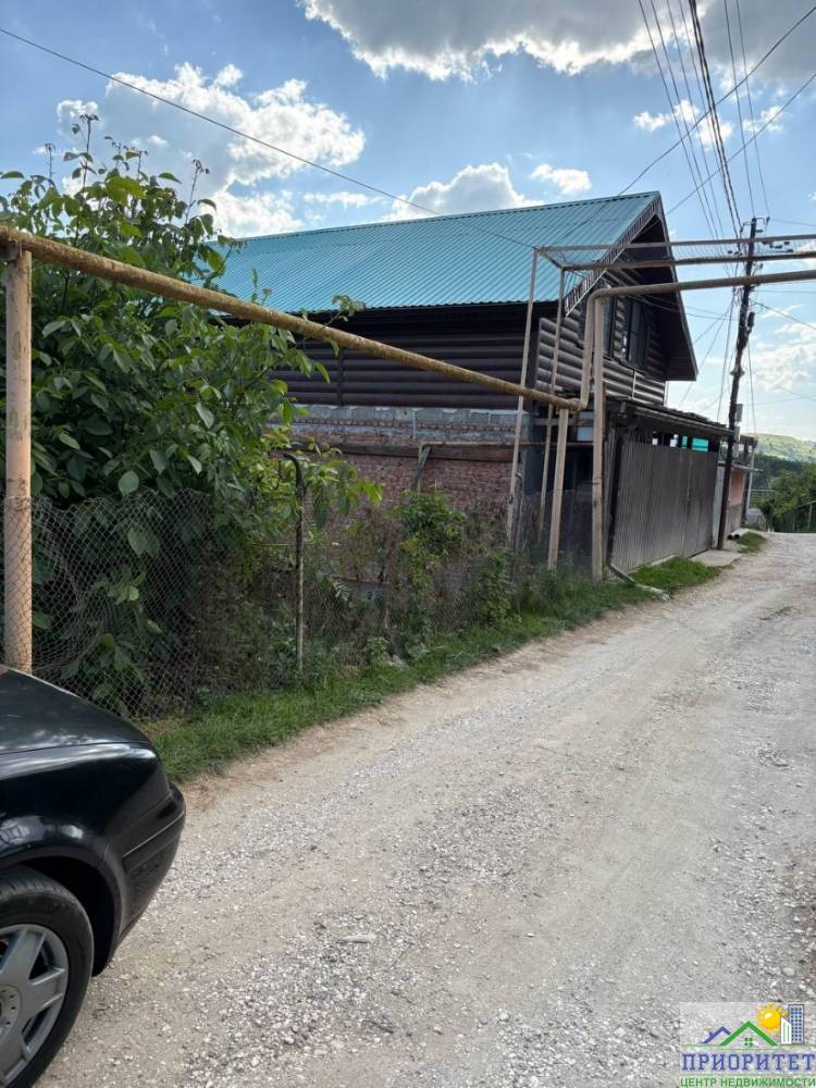 photo_5217937982910830066_y