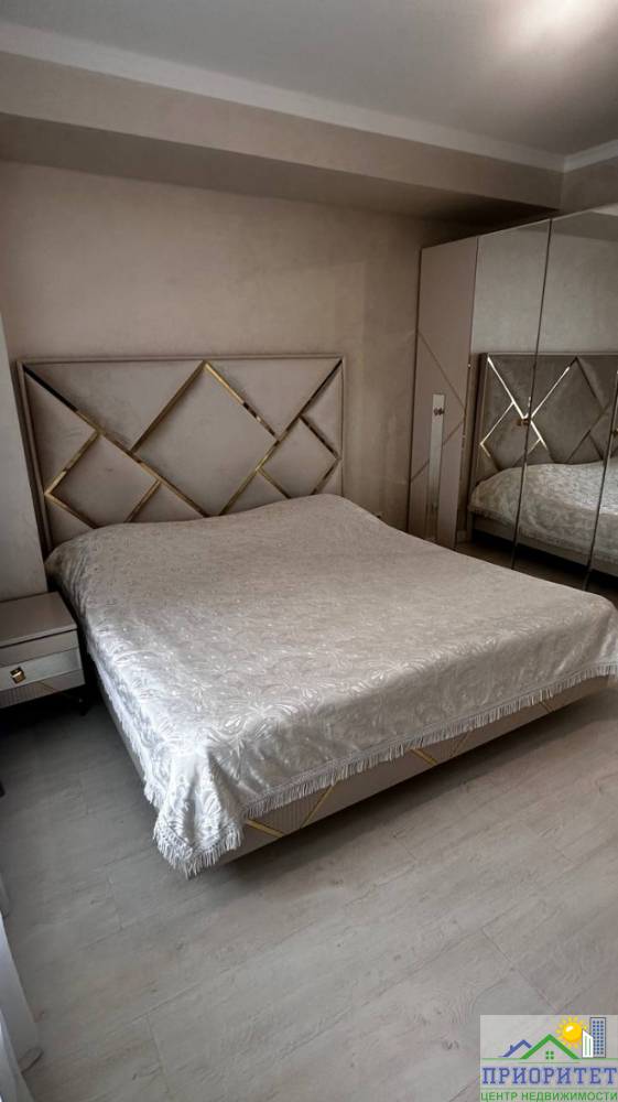 photo_5220022102906311447_y