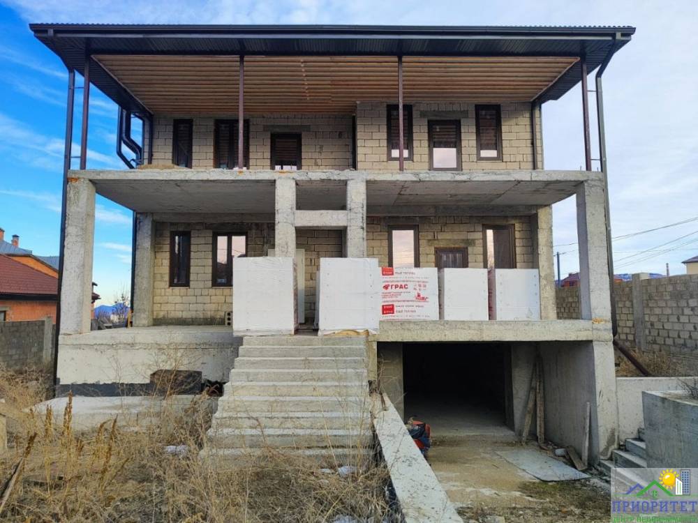 photo_5237947282060154439_y