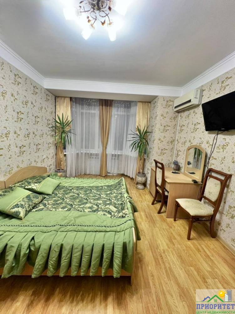 photo_5235893282670319319_y