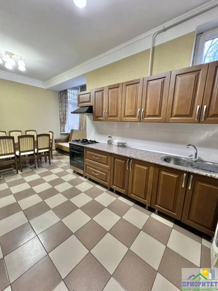 photo_5235893282670319317_y