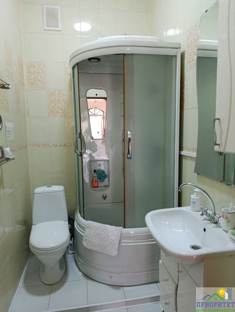 photo_5253602570998060627_y