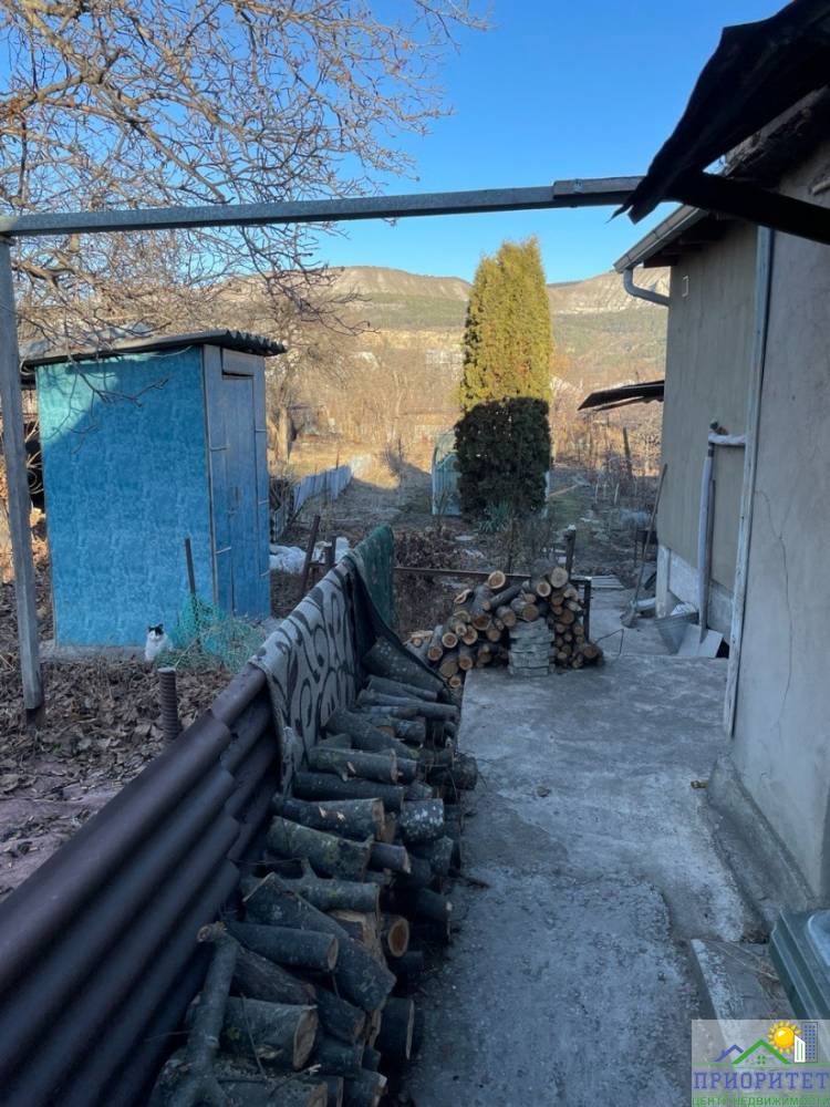 photo_5258502179495022640_y