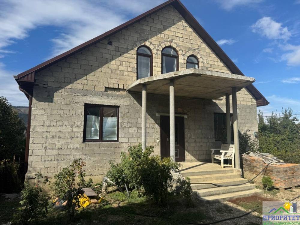 photo_5442663805847539211_y