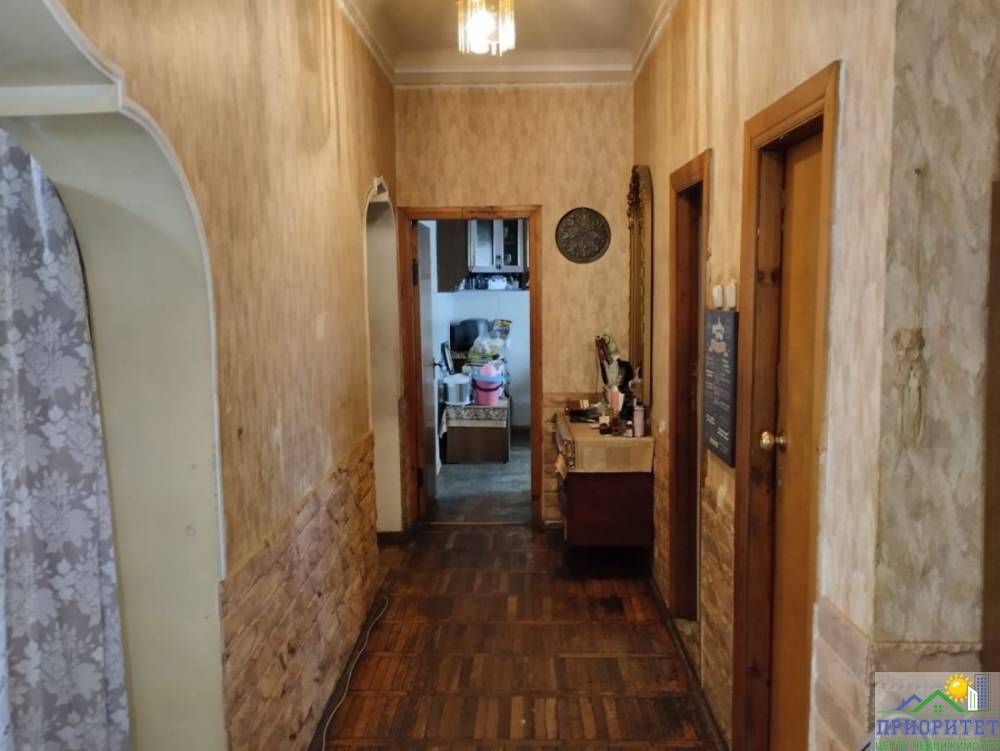 photo_5271669990878810515_y