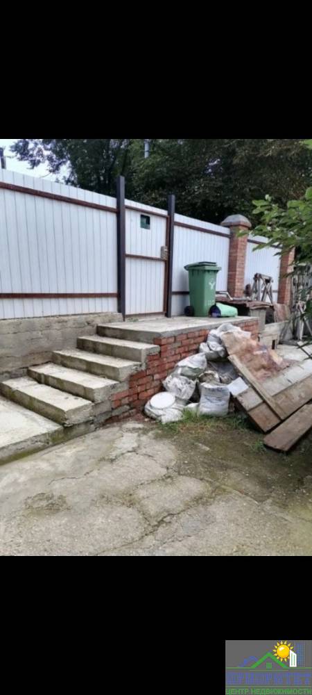 photo_5271857741079189595_y