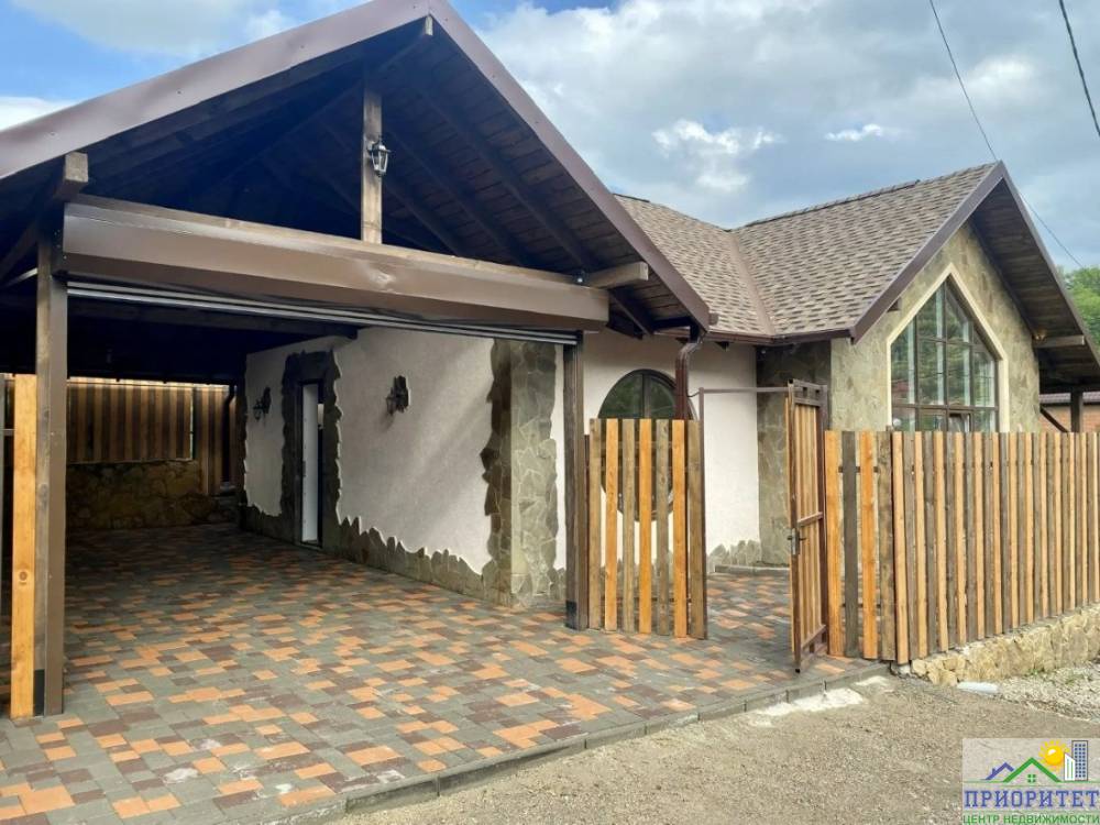 photo_5271857741079189717_y