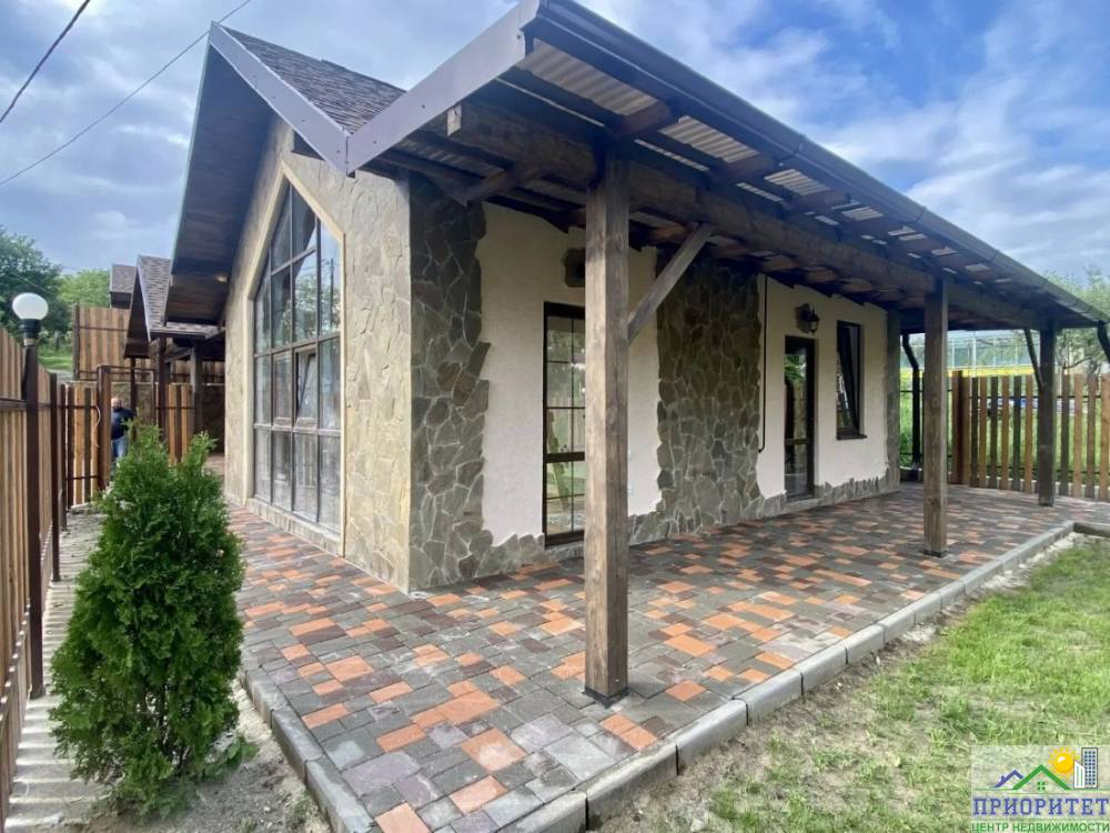 photo_5271857741079189721_y