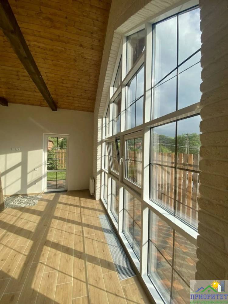 photo_5271857741079189723_y