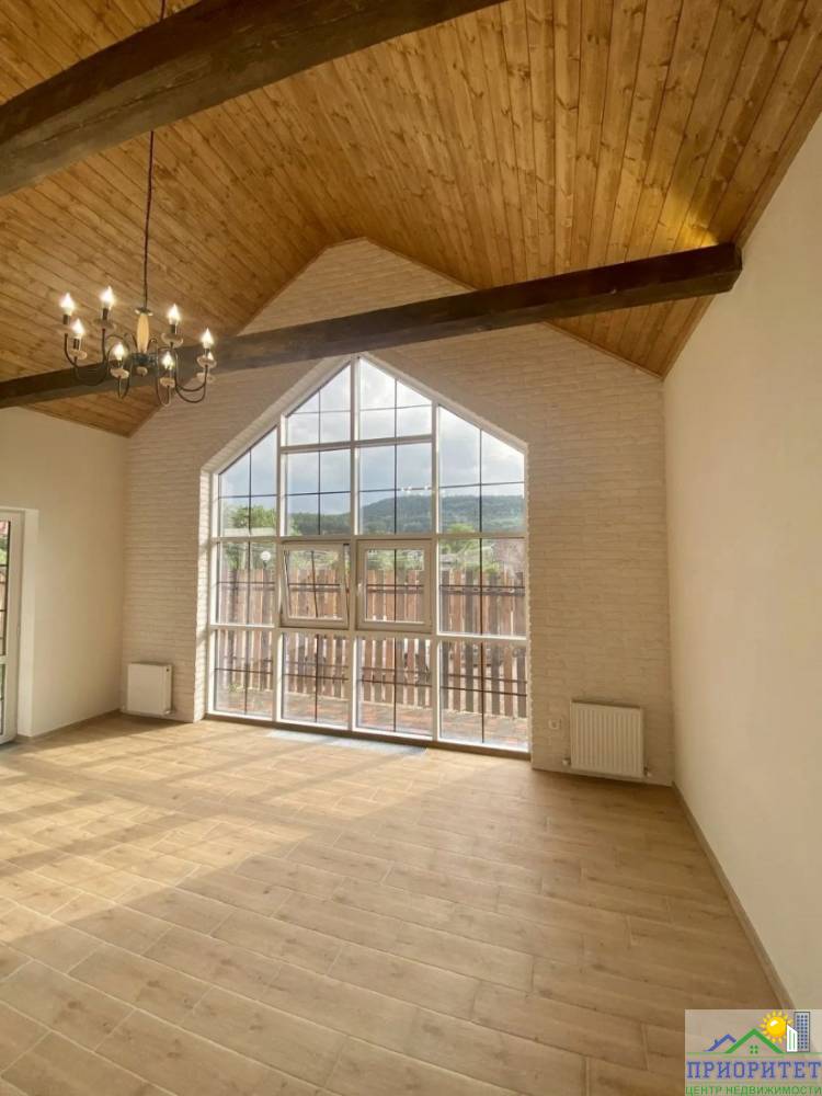 photo_5271857741079189725_y