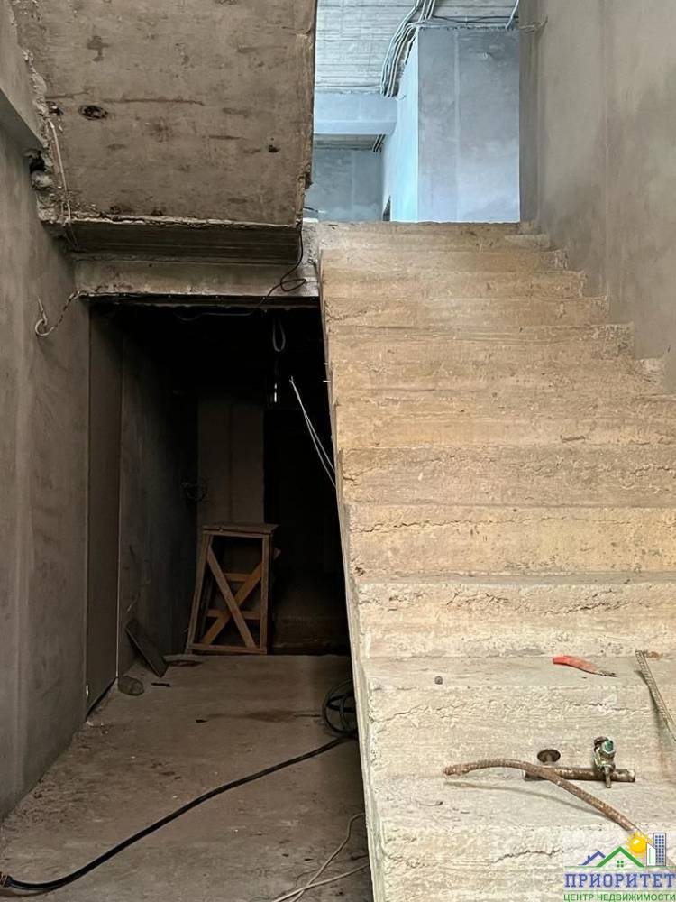 photo_5276346239601546752_y