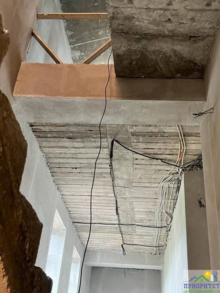 photo_5276346239601546749_y