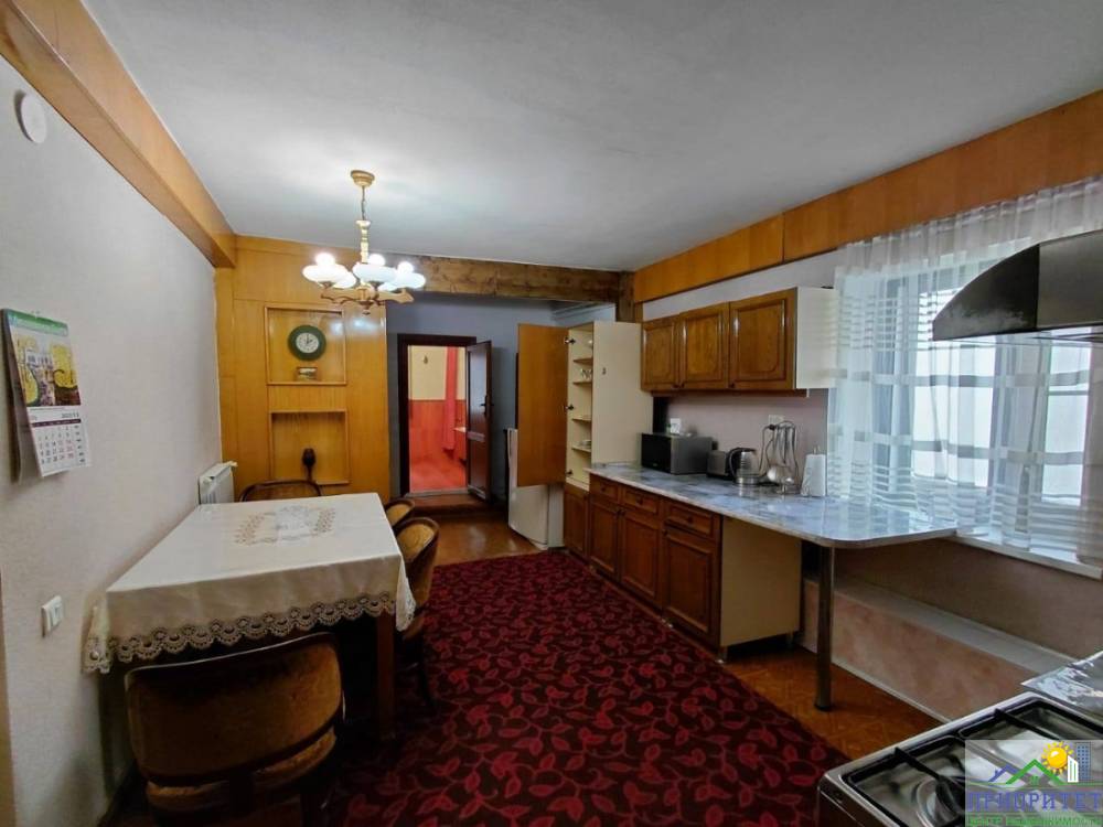 photo_5275988039329059669_y