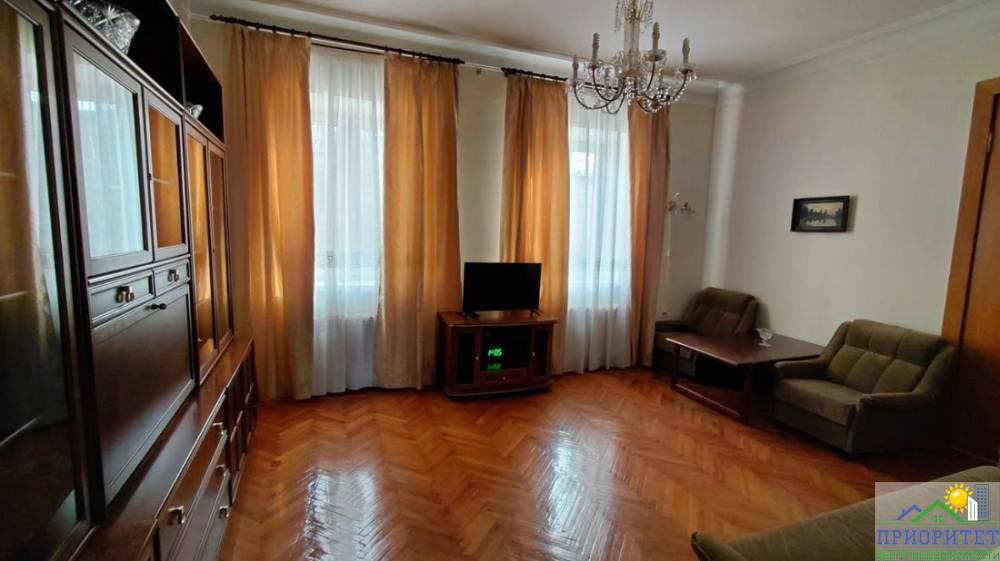 photo_5275988039329059690_y