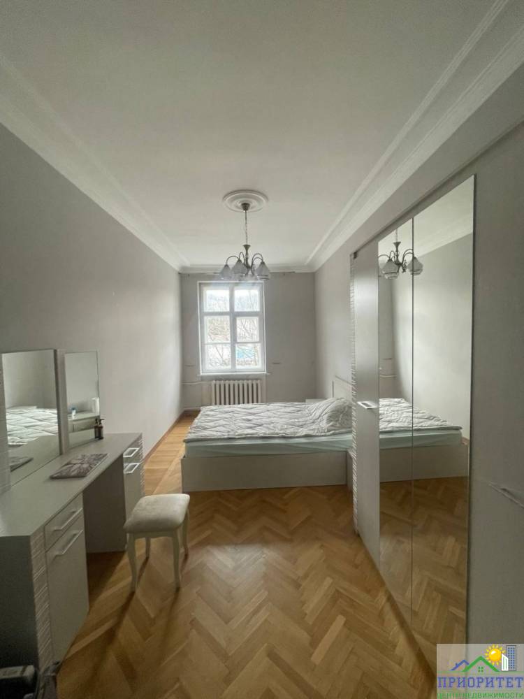 photo_5850576452179397840_y