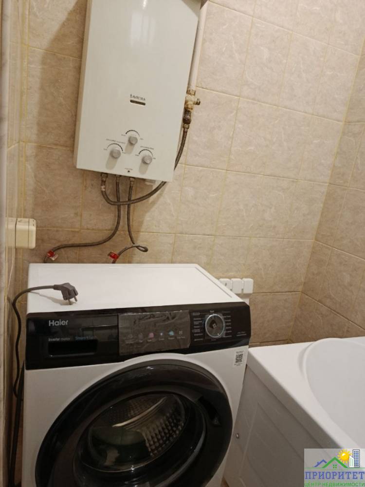 photo_5273982598839473069_y