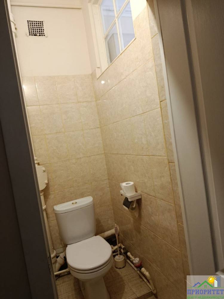 photo_5273982598839473070_y