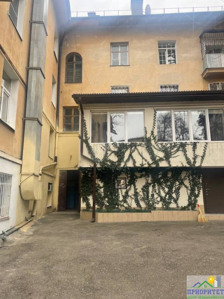 photo_5850576452179397828_y