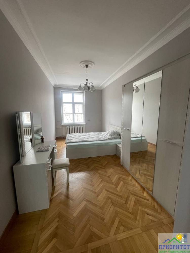 photo_5850576452179397830_y