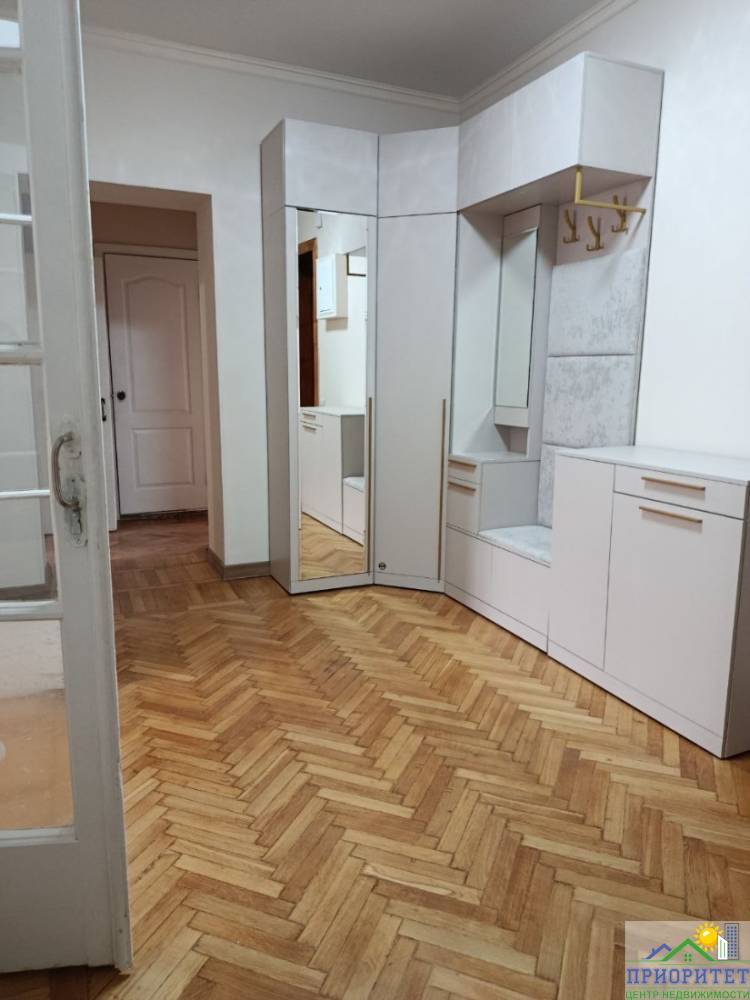 photo_5273982598839473065_y