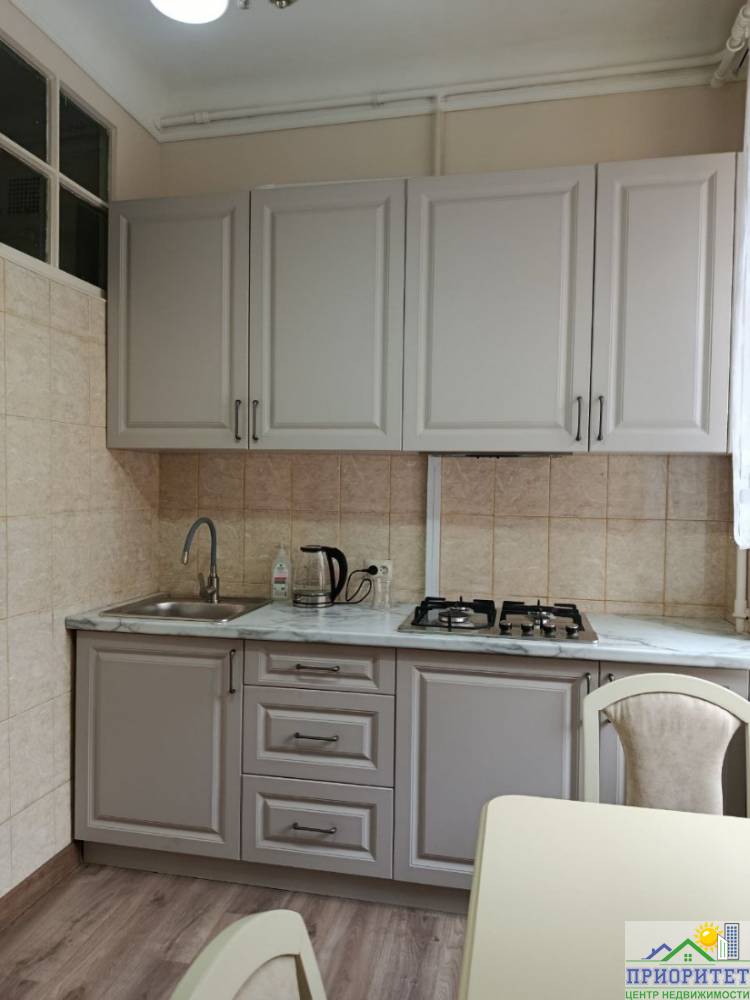 photo_5273982598839473063_y