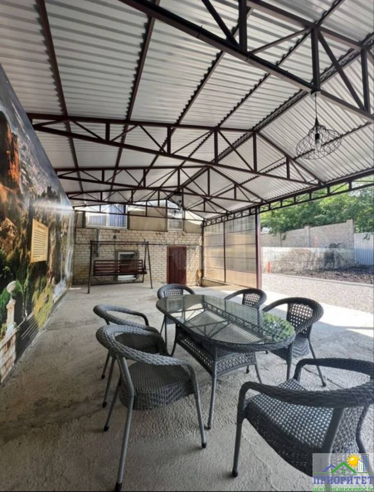 photo_5278559839976102065_y