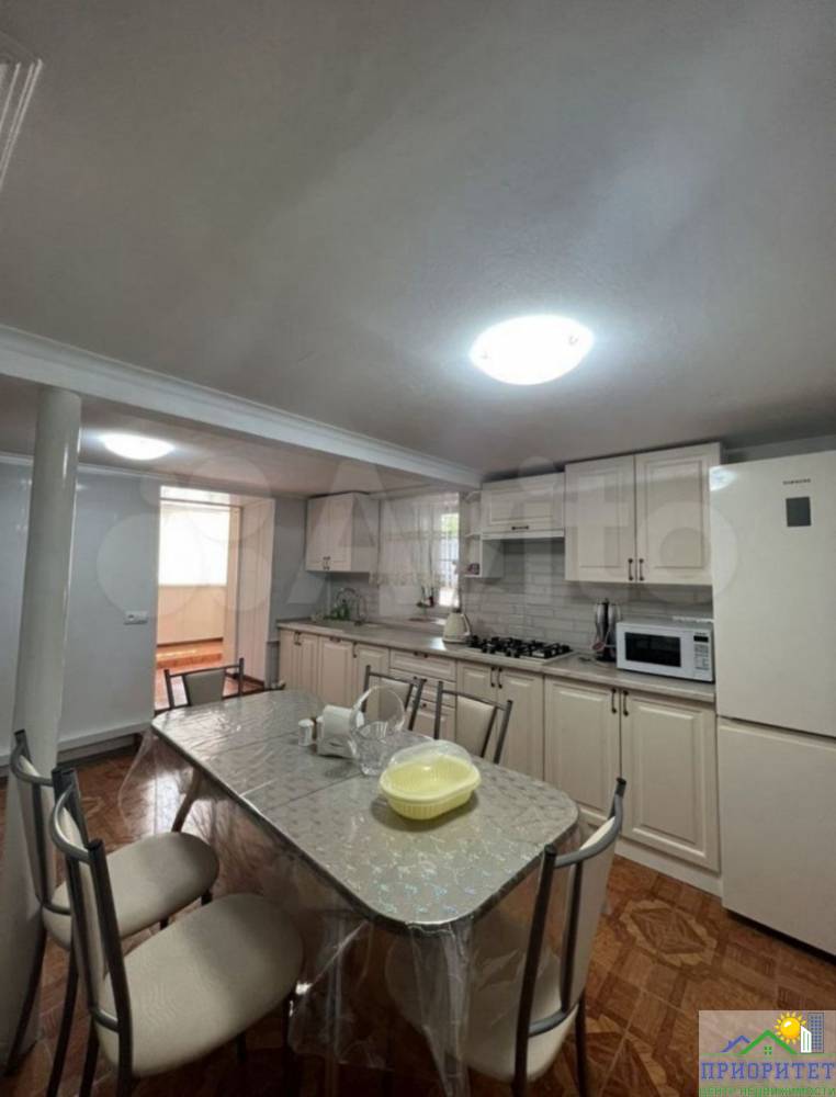 photo_5278559839976102061_y