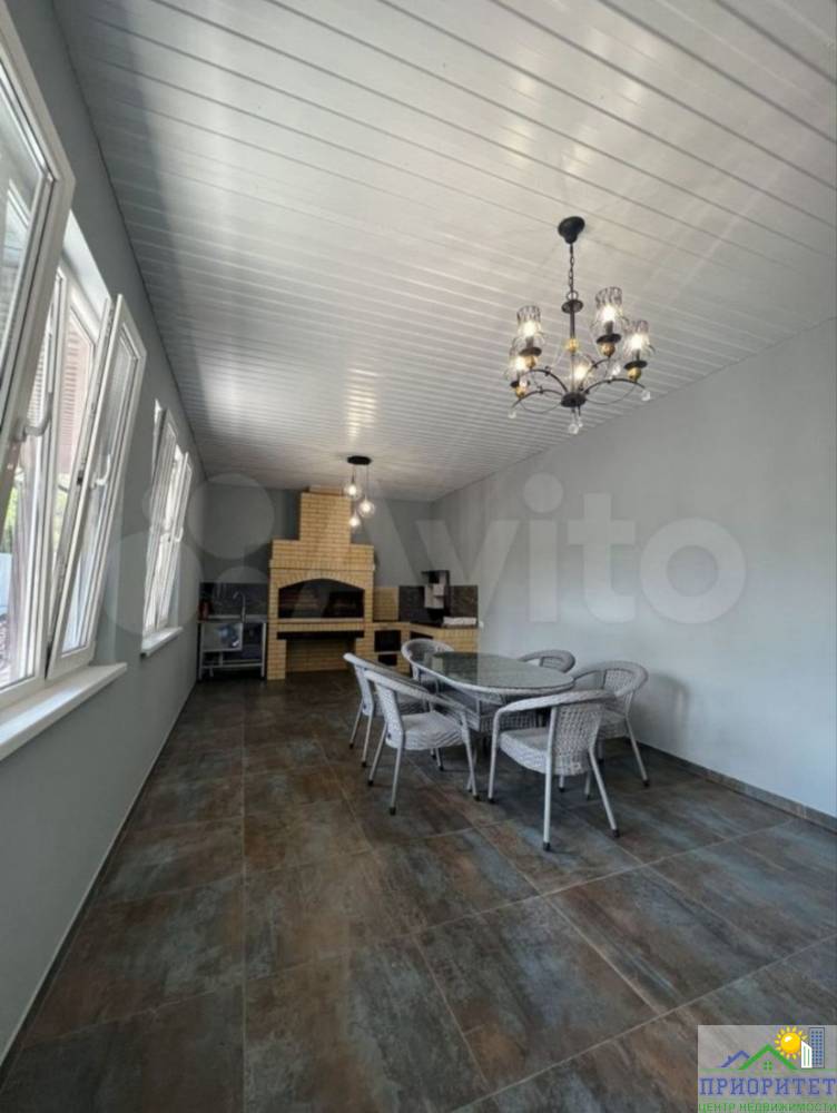 photo_5278559839976102054_y