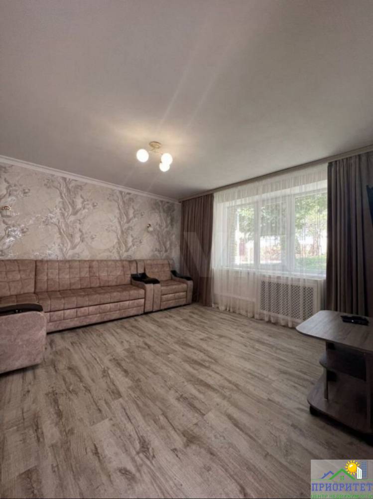 photo_5278559839976102052_y