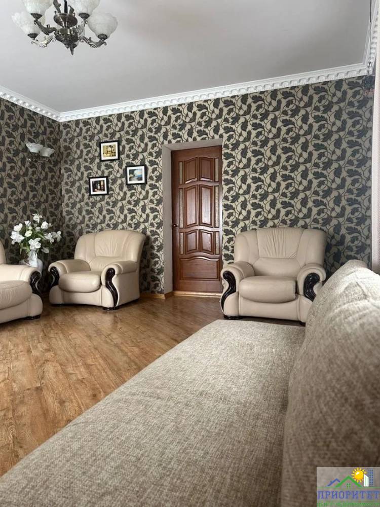 photo_5278270427899832235_y