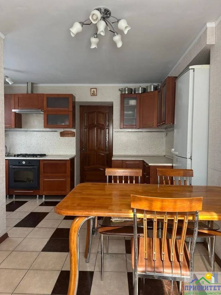 photo_5278270427899832231_y