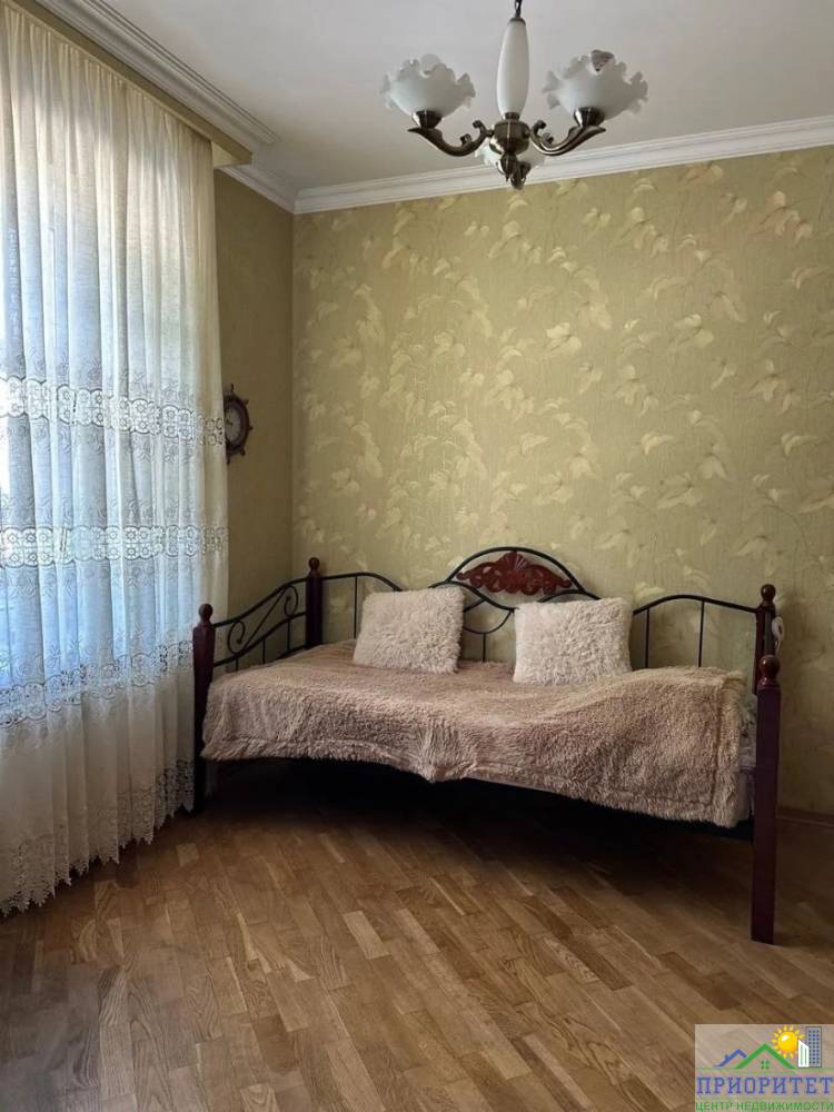 photo_5278270427899832243_y