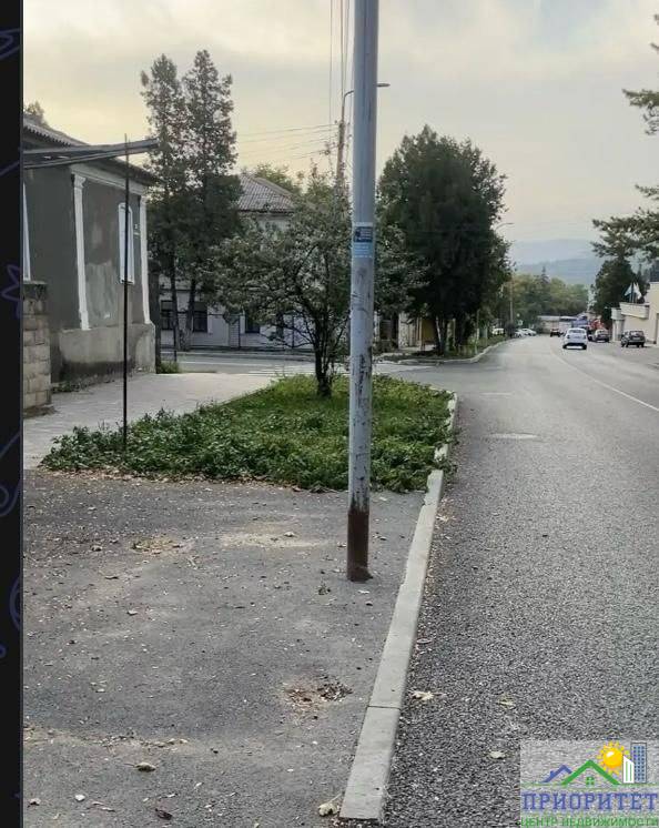 photo_5278559839976102246_x