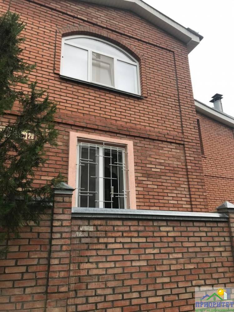 photo_5283063439603471993_y