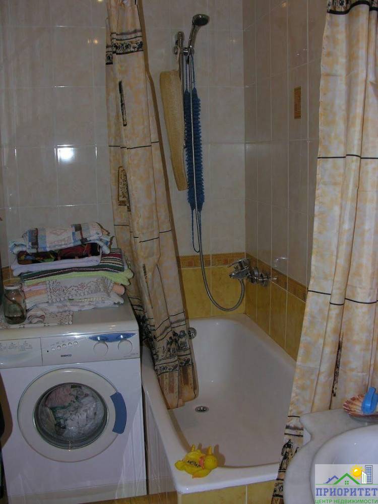 photo_5283063439603472032_y