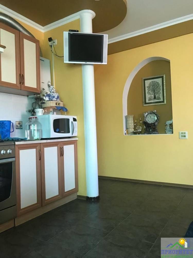 photo_5283063439603471992_y