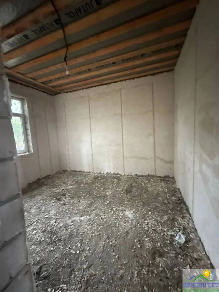 photo_5283063439603472668_y