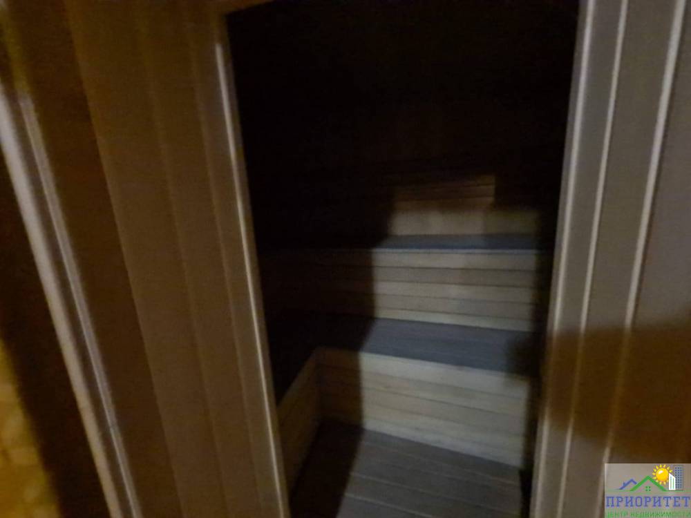 photo_5280808354139805969_y