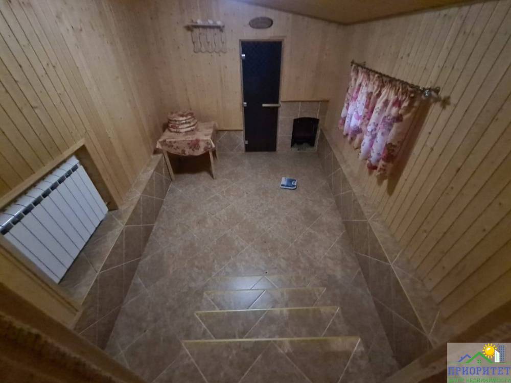 photo_5280808354139805970_y