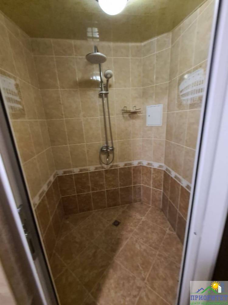 photo_5280808354139805972_y