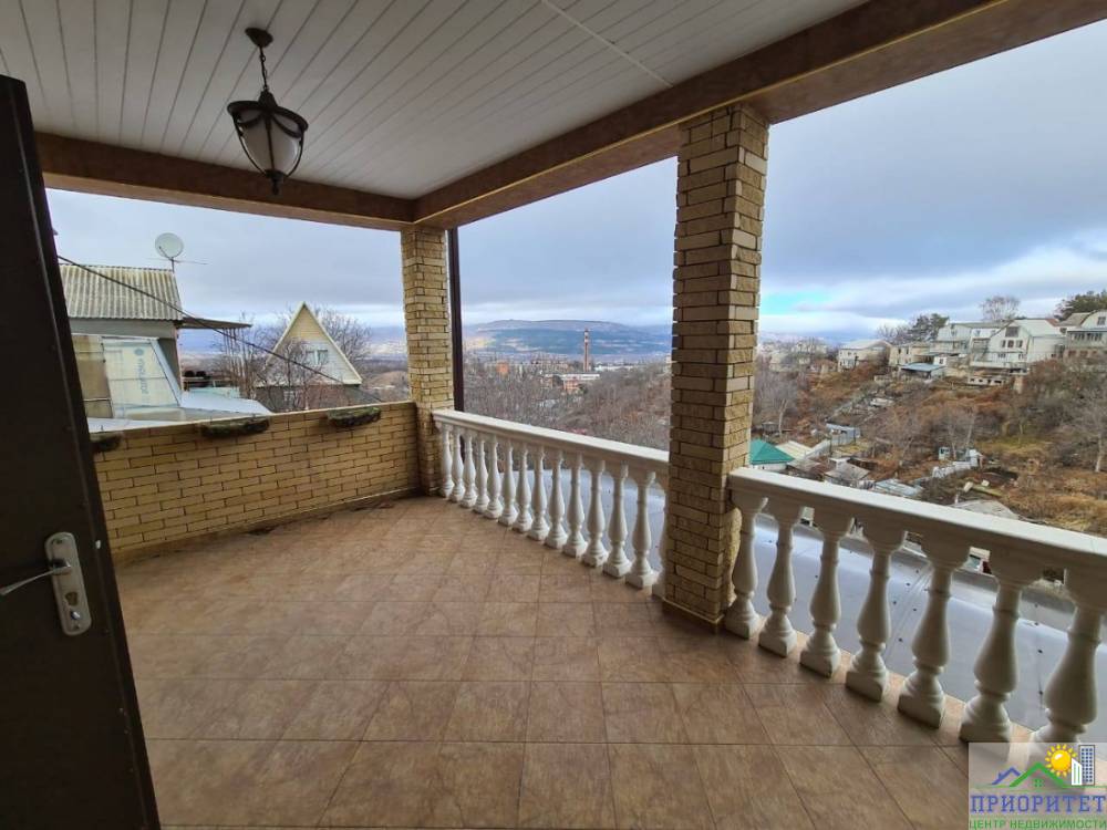 photo_5280808354139805960_y