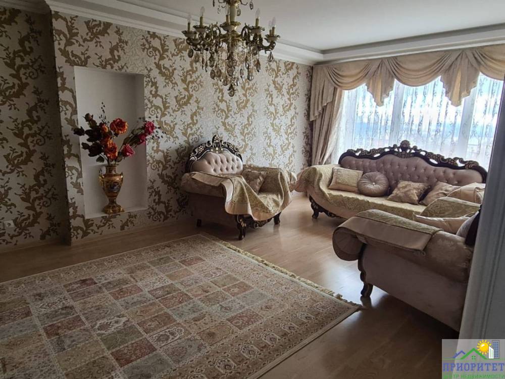 photo_5280808354139805266_y