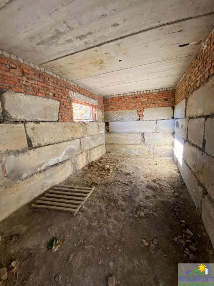 photo_5285490289399240169_y