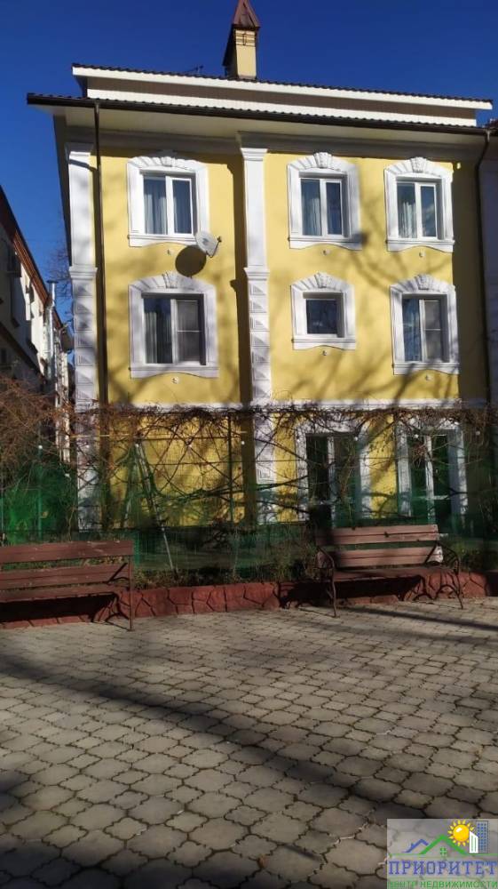 photo_5296467006037104027_y