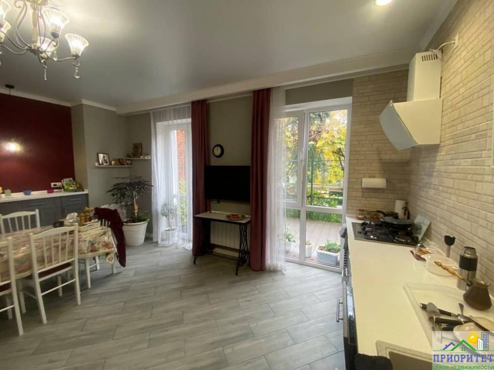 photo_5296467006037104043_y