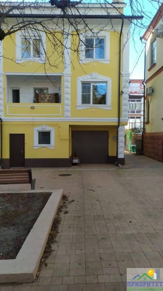 photo_5296467006037104049_y