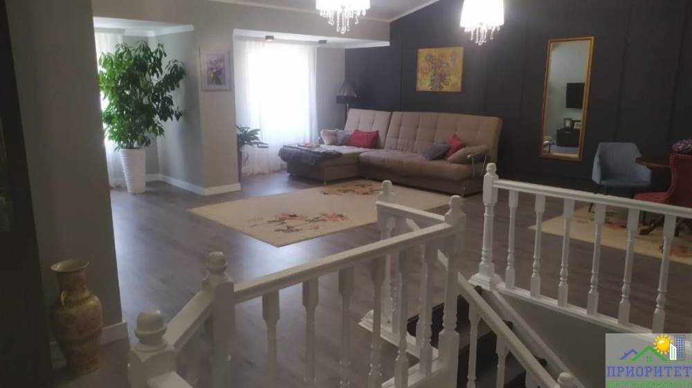 photo_5296467006037104053_y